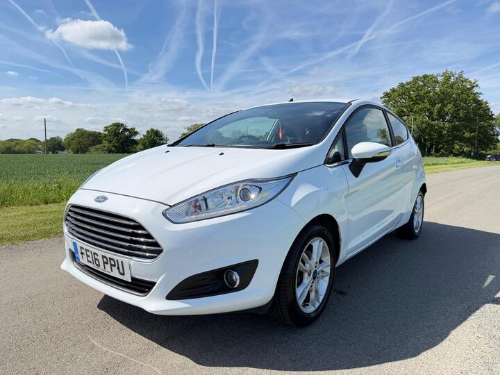 Ford Fiesta 1.0T EcoBoost Zetec Euro 6 (s/s) 3dr