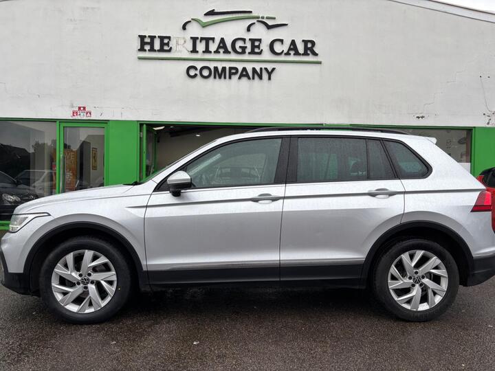 Volkswagen Tiguan 1.5 TSI Life DSG Euro 6 (s/s) 5dr Volkswagen Tiguan 1.5 TSI Life DSG Euro 6 (s/s) 5dr