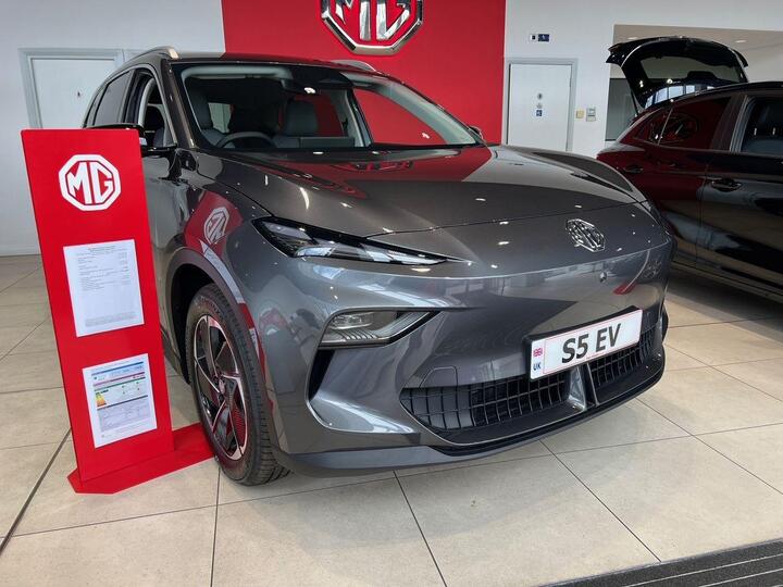 MG MGS5 64kWh Trophy Long Range Auto 5dr