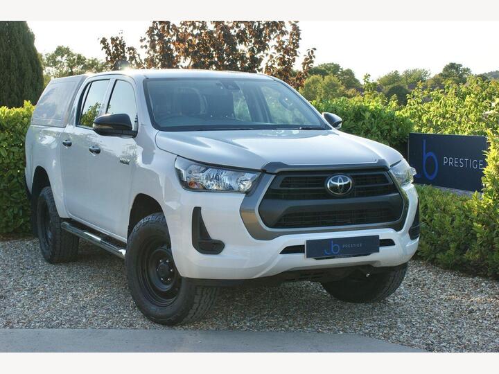 Toyota HILUX 2.4 D-4D Active Extra Cab Pickup 4WD Euro 6 (s/s) 4dr