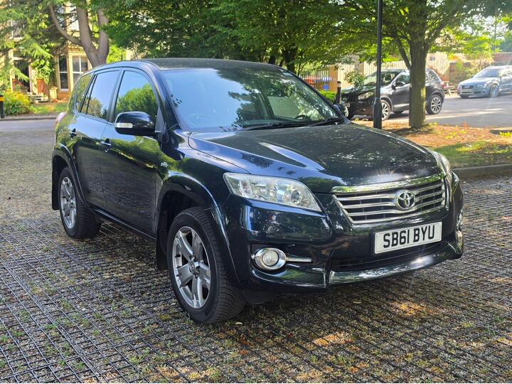Toyota RAV4 2.2 D-CAT SR Auto 4WD Euro 5 5dr