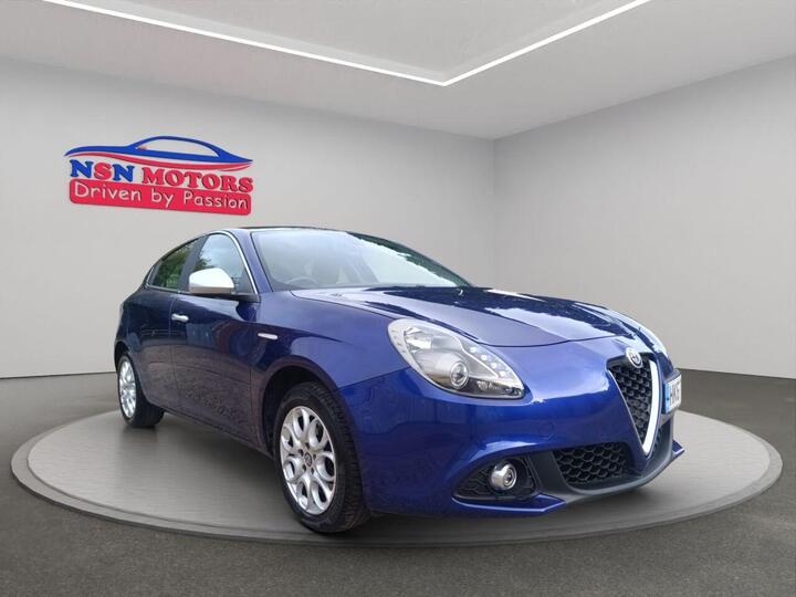 Alfa Romeo GIULIETTA 2.0 JTDM-2 Super Euro 6 (s/s) 5dr Alfa Romeo GIULIETTA 2.0 JTDM-2 Super Euro 6 (s/s) 5dr