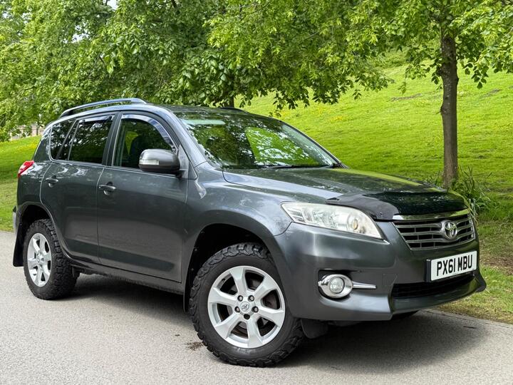 Toyota RAV4 2.2 D-4D XT-R 4WD Euro 5 5dr
