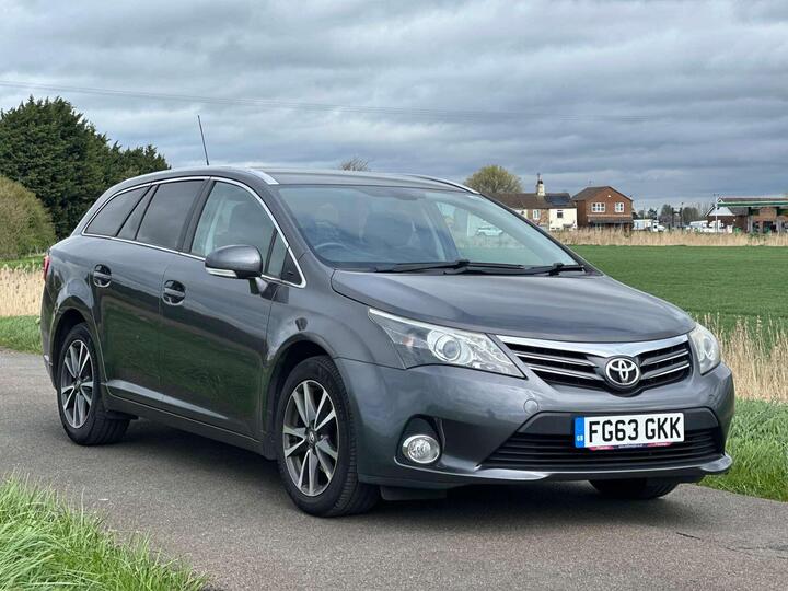 Toyota AVENSIS 2.0 D-4D Icon Tourer Euro 5 5dr