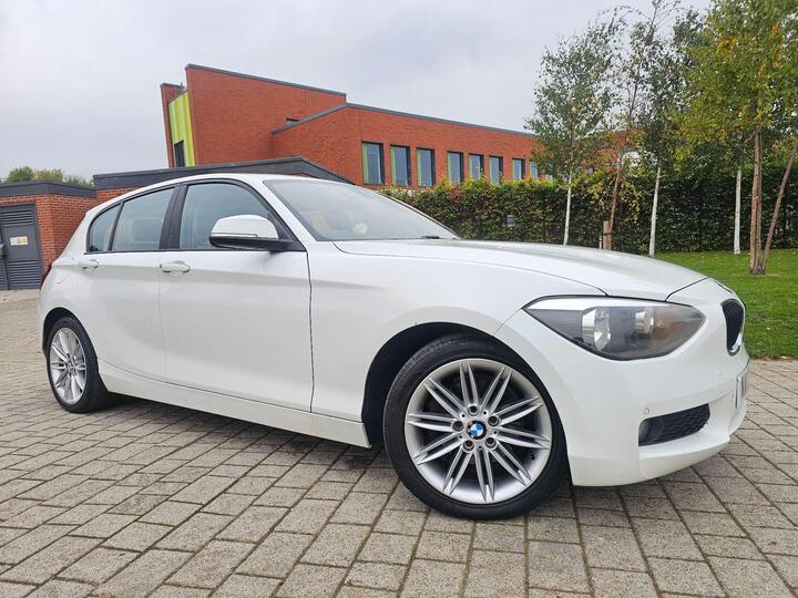 BMW 1 Series 2.0 120d SE XDrive Euro 5 (s/s) 5dr