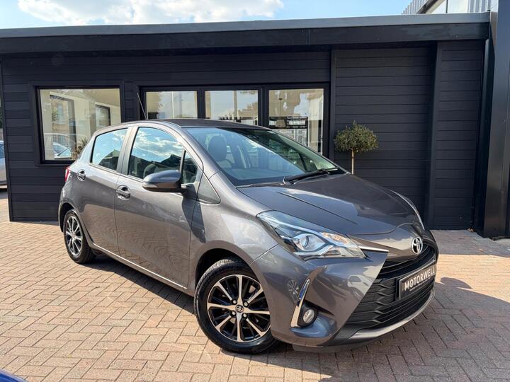 Toyota Yaris 1.5 VVT-i Icon Tech Euro 6 5dr