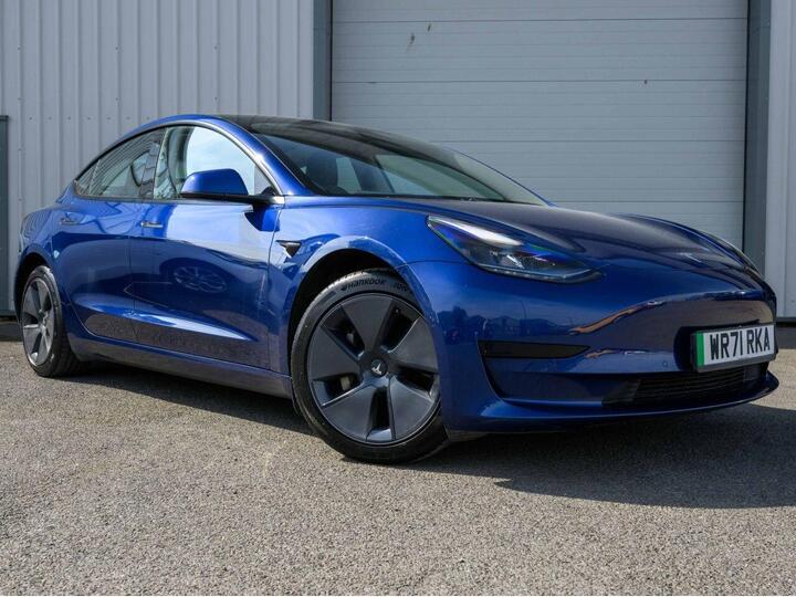 Tesla Model 3 Standard Range Plus Auto RWD 4dr
