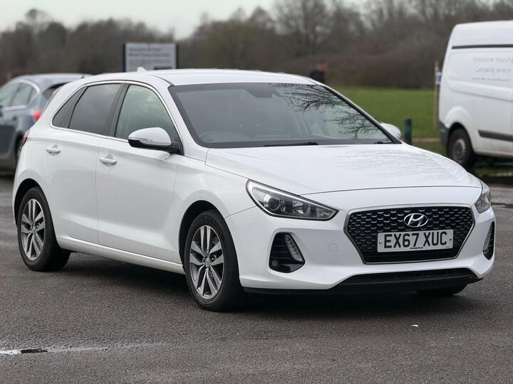 Hyundai I30 1.0 T-GDi Blue Drive SE Nav Euro 6 (s/s) 5dr Hyundai I30 1.0 T-GDi Blue Drive SE Nav Euro 6 (s/s) 5dr