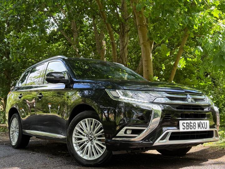 Mitsubishi Outlander 2.4h TwinMotor 13.8kWh 4h CVT 4WD Euro 6 (s/s) 5dr