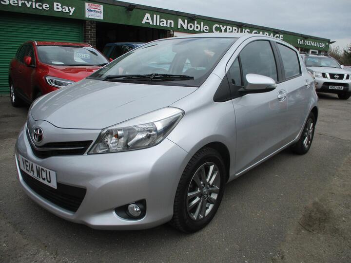 Toyota Yaris 1.33 Dual VVT-i Icon Plus Euro 5 5dr