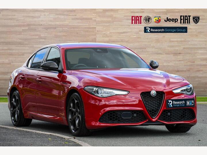 Alfa Romeo Giulia 2.0T Estrema Auto Euro 6 (s/s) 4dr