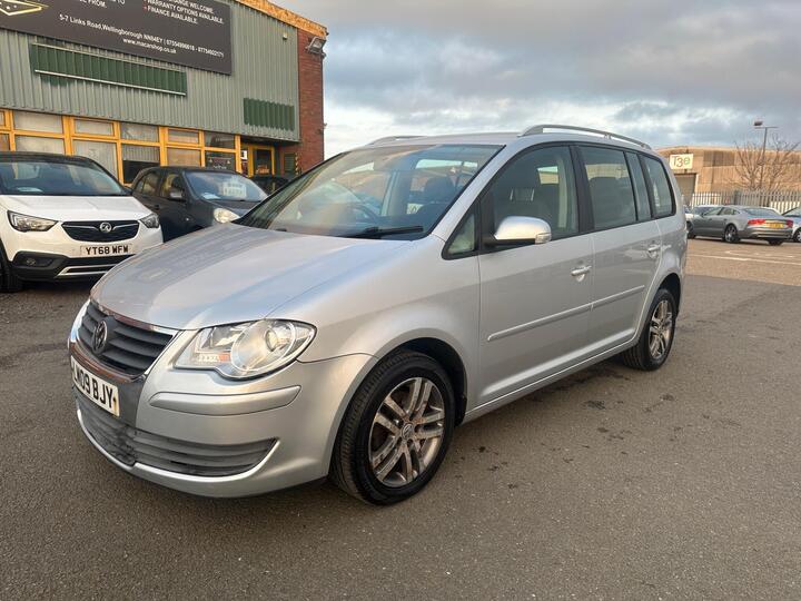Volkswagen Touran 1.9 TDI SE 5dr (7 Seats) Volkswagen Touran 1.9 TDI SE 5dr (7 Seats)