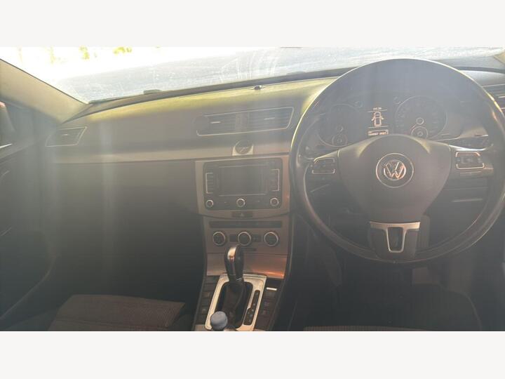 Volkswagen Passat 2.0 TDI BlueMotion Tech Sport DSG Euro 5 (s/s) 5dr
