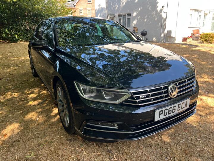 Volkswagen Passat 2.0 TDI BlueMotion Tech R-Line DSG Euro 6 (s/s) 4dr