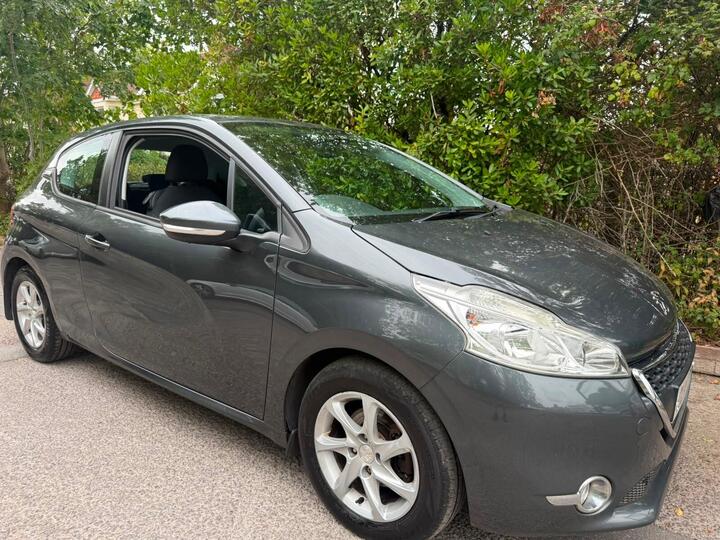 Peugeot 208 1.2 VTi PureTech Active Euro 5 3dr