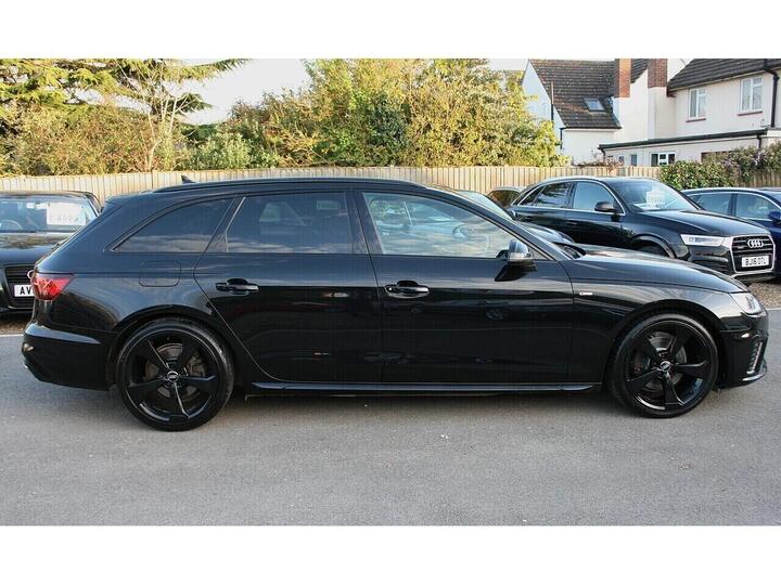 Audi A4 AVANT 2.0 TFSI 40 Black Edition S Tronic Euro 6 (s/s) 5dr Audi A4 AVANT 2.0 TFSI 40 Black Edition S Tronic Euro 6 (s/s) 5dr
