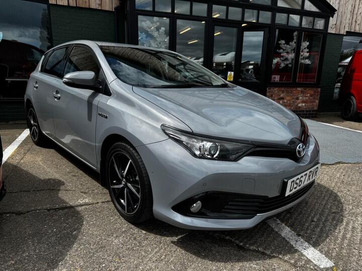 Toyota AURIS 1.8 VVT-h Design CVT Euro 6 (s/s) 5dr