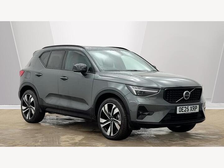 Volvo XC40 2.0 B4 MHEV Ultra Dark DCT Auto Euro 6 (s/s) 5dr