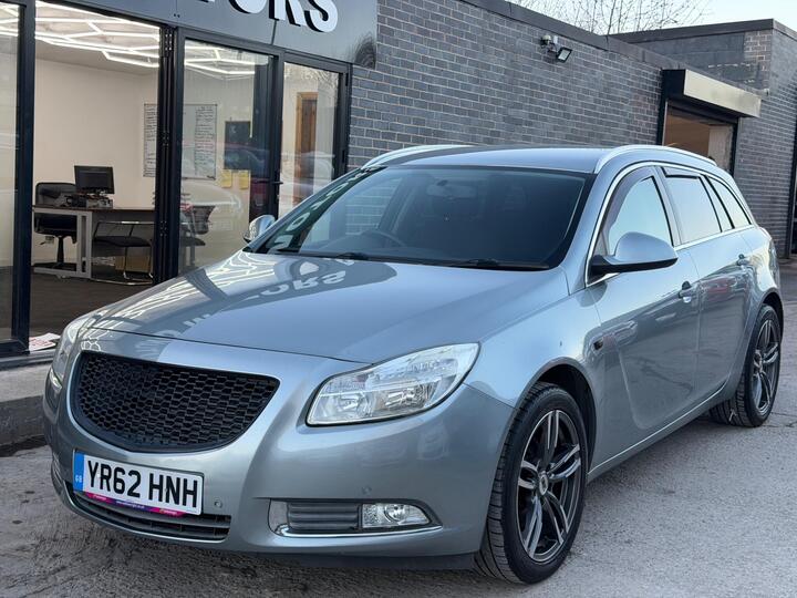 Vauxhall Insignia 2.0 CDTi EcoFLEX Exclusiv Sports Tourer Euro 5 (s/s) 5dr Vauxhall Insignia 2.0 CDTi EcoFLEX Exclusiv Sports Tourer Euro 5 (s/s) 5dr