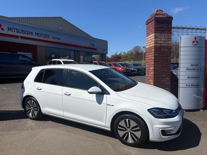 Volkswagen E-Golf 35.8kWh E-Golf Auto 5dr