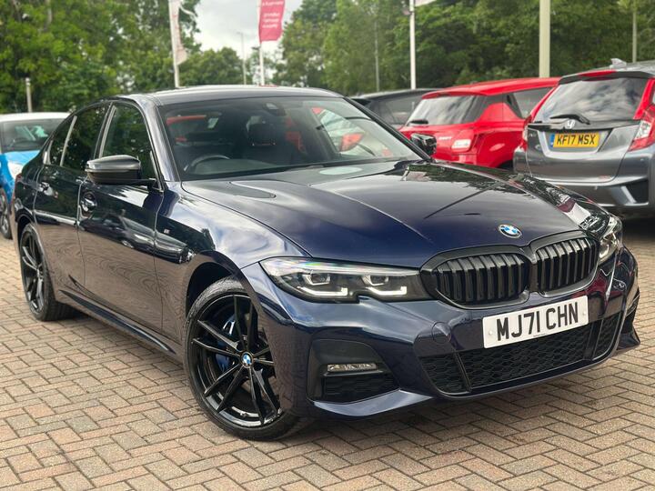 BMW 3 SERIES 2.0 330e 12kWh M Sport Pro Edition Auto XDrive Euro 6 (s/s) 4dr BMW 3 SERIES 2.0 330e 12kWh M Sport Pro Edition Auto XDrive Euro 6 (s/s) 4dr