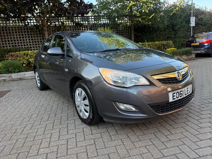 Vauxhall Astra 1.6 16v Exclusiv Auto Euro 5 5dr