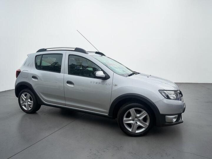 Dacia SANDERO STEPWAY 1.5 DCi Laureate Euro 5 5dr