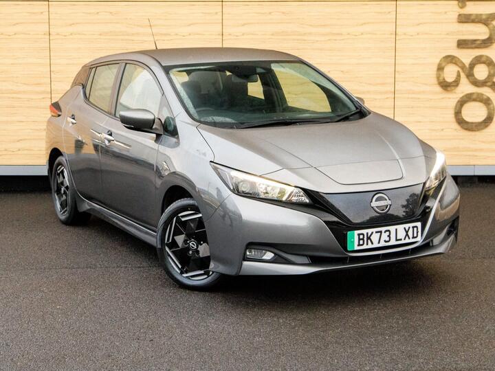 Nissan LEAF 39kWh Acenta Auto 5dr