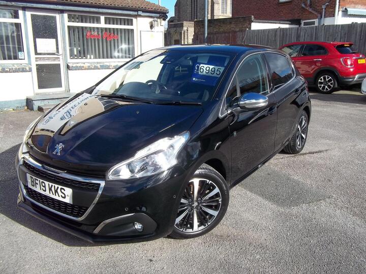 Peugeot 208 1.2 PureTech Tech Edition Euro 6 (s/s) 5dr