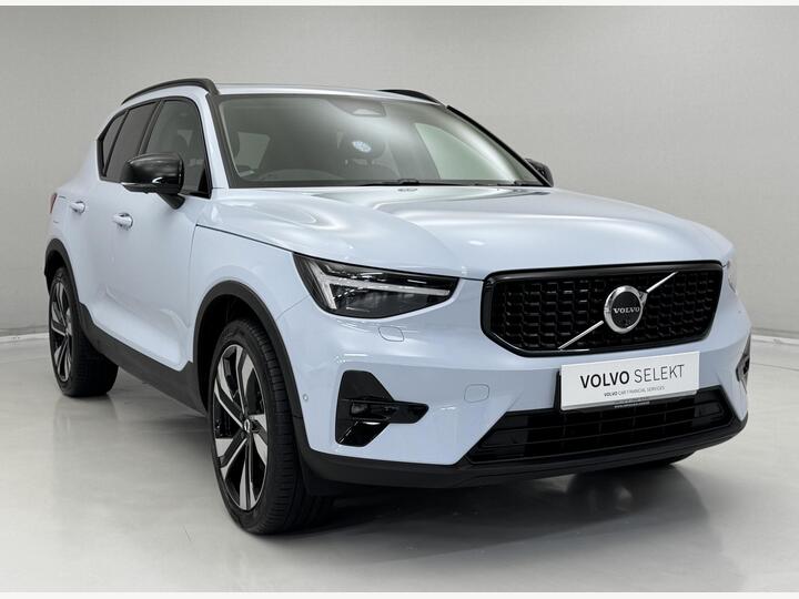 Volvo XC40 2.0 B4 MHEV Ultra Dark DCT Auto Euro 6 (s/s) 5dr