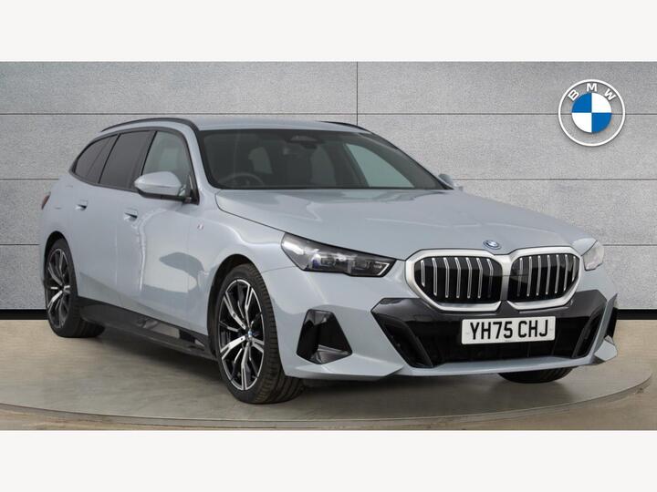 BMW 5 Series 2.0 530e 22.1kWh M Sport Touring Steptronic Euro 6 (s/s) 5dr BMW 5 Series 2.0 530e 22.1kWh M Sport Touring Steptronic Euro 6 (s/s) 5dr