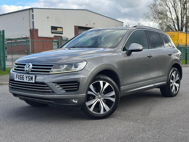 Volkswagen Touareg 3.0 TDI V6 BlueMotion Tech R-Line Tiptronic 4WD Euro 6 (s/s) 5dr