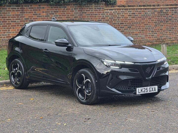 Alfa Romeo Junior 1.2 MHEV Ibrida E-DCT Euro 6 (s/s) 5dr