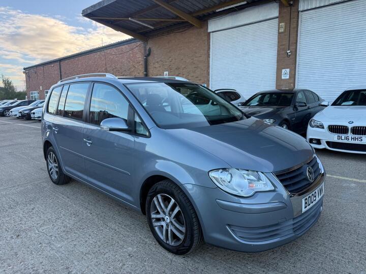 Volkswagen Touran 2.0 TDI SE DSG 5dr (7 Seats)