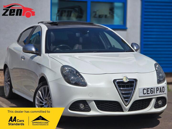 Alfa Romeo Giulietta 2.0 JTDM-2 Veloce Euro 5 (s/s) 5dr