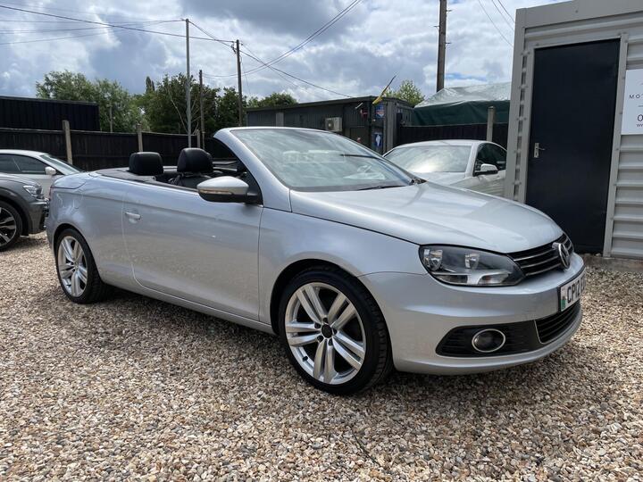 Volkswagen Eos 2.0 TDI BlueMotion Tech SE Cabriolet Euro 5 (s/s) 2dr Volkswagen Eos 2.0 TDI BlueMotion Tech SE Cabriolet Euro 5 (s/s) 2dr