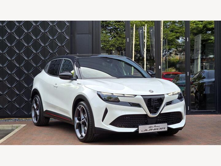 Alfa Romeo Junior 54kWh Elettrica Veloce Auto 5dr