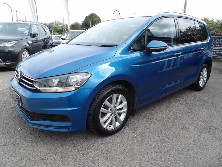 Volkswagen Touran 2.0 TDI SE Family DSG Euro 6 (s/s) 5dr Volkswagen Touran 2.0 TDI SE Family DSG Euro 6 (s/s) 5dr