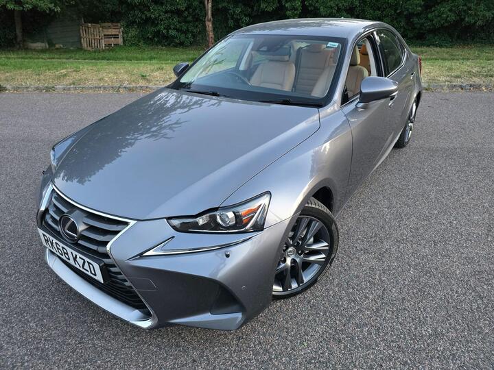 Lexus IS 2.5 300h Advance E-CVT Euro 6 (s/s) 4dr