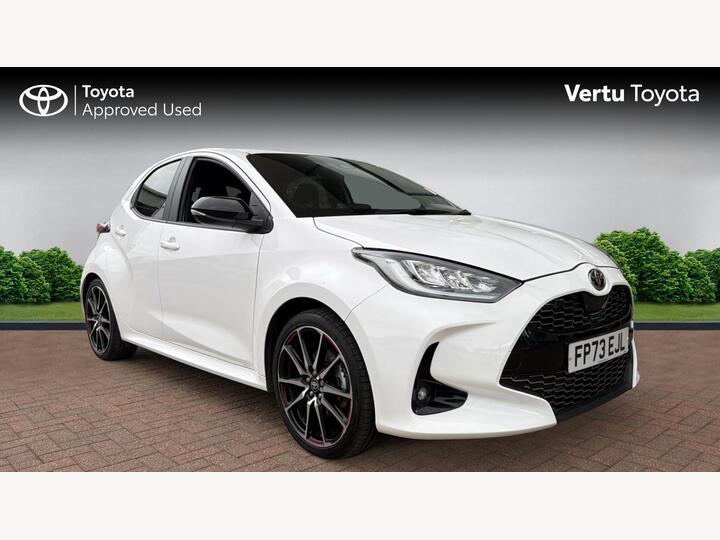 Toyota Yaris 1.5 VVT-h GR SPORT E-CVT Euro 6 (s/s) 5dr