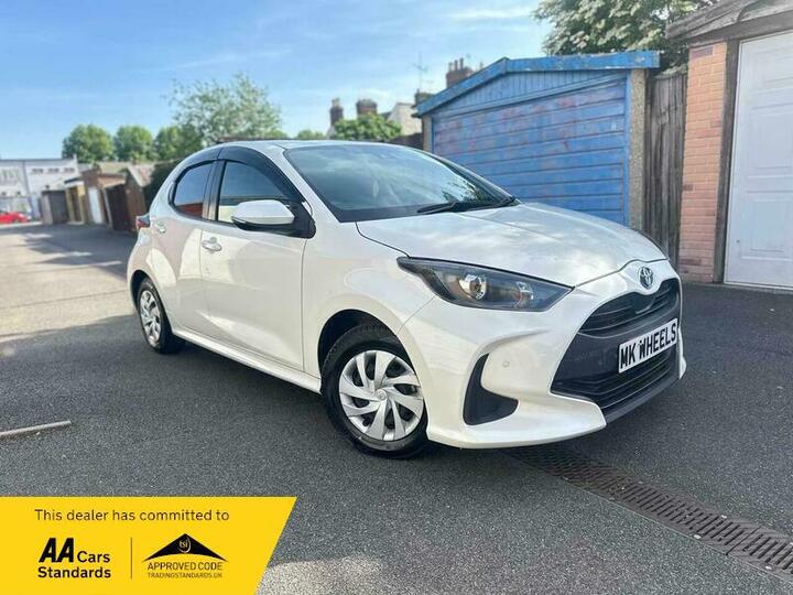 Toyota Yaris 1.5 VVT-h Excel 5dr Hybrid REG:KJ70 GXX