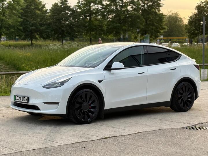 Tesla Model Y (Dual Motor) Performance Auto 4WDE 5dr Tesla Model Y (Dual Motor) Performance Auto 4WDE 5dr