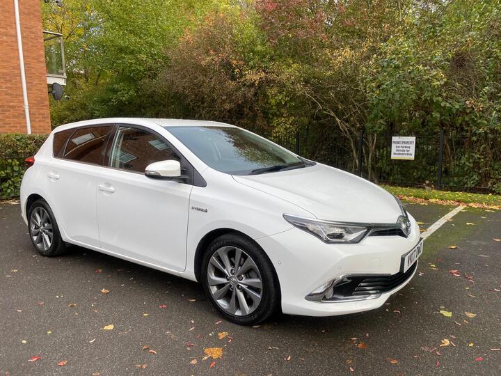 Toyota Auris 1.8 VVT-h Excel CVT Euro 6 (s/s) 5dr (Safety Sense) Toyota Auris 1.8 VVT-h Excel CVT Euro 6 (s/s) 5dr (Safety Sense)