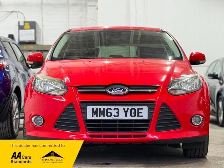 Ford Focus 1.0T EcoBoost Zetec Euro 5 (s/s) 5dr