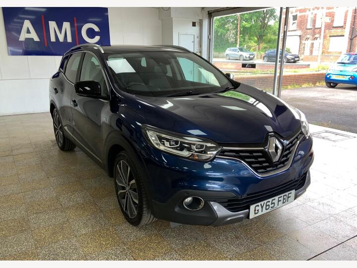 Renault Kadjar 1.5 DCi Signature Nav Euro 6 (s/s) 5dr Renault Kadjar 1.5 DCi Signature Nav Euro 6 (s/s) 5dr