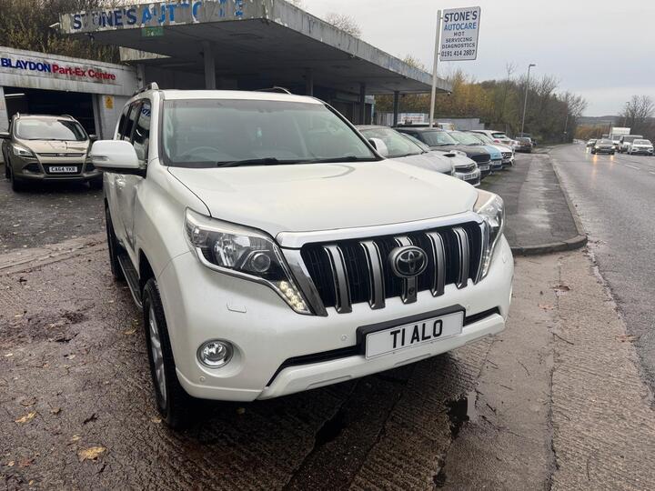 Toyota Land Cruiser 2.8D Invincible Auto 4WD Euro 6 5dr (7 Seats)