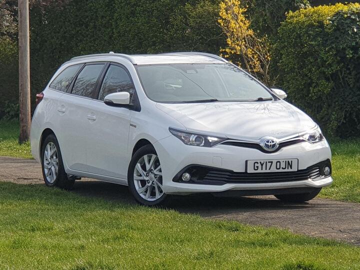 Toyota Auris 1.8 VVT-h Business Edition Touring Sports CVT Euro 6 (s/s) 5dr (Safety Sense)