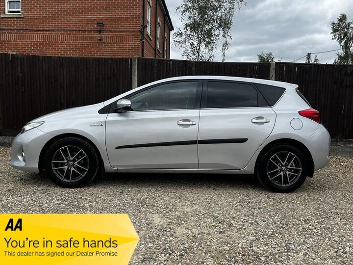 Toyota Auris 1.8 VVT-h Icon Plus CVT Euro 5 (s/s) 5dr