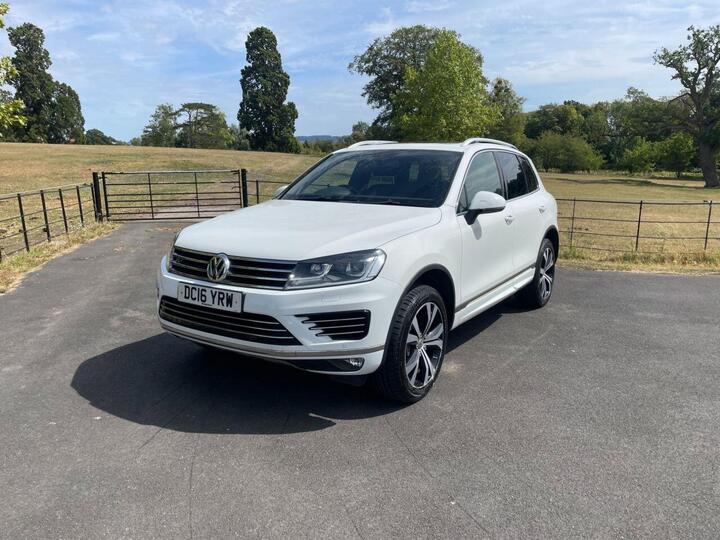 Volkswagen TOUAREG 3.0 TDI V6 BlueMotion Tech R-Line Tiptronic 4WD Euro 6 (s/s) 5dr