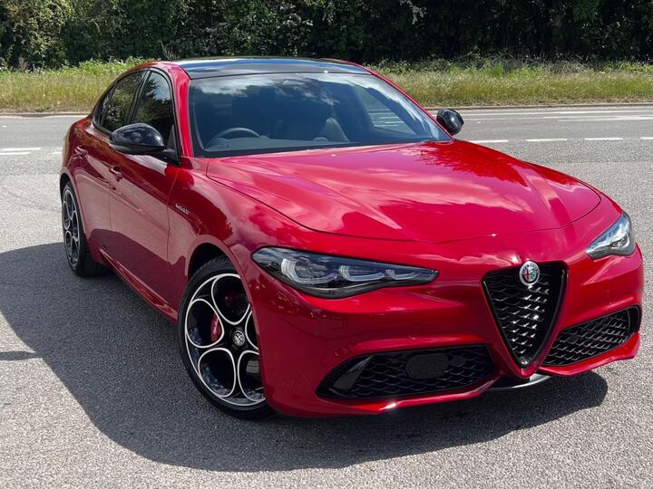 Alfa Romeo Giulia 2.0T Veloce Auto Euro 6 (s/s) 4dr